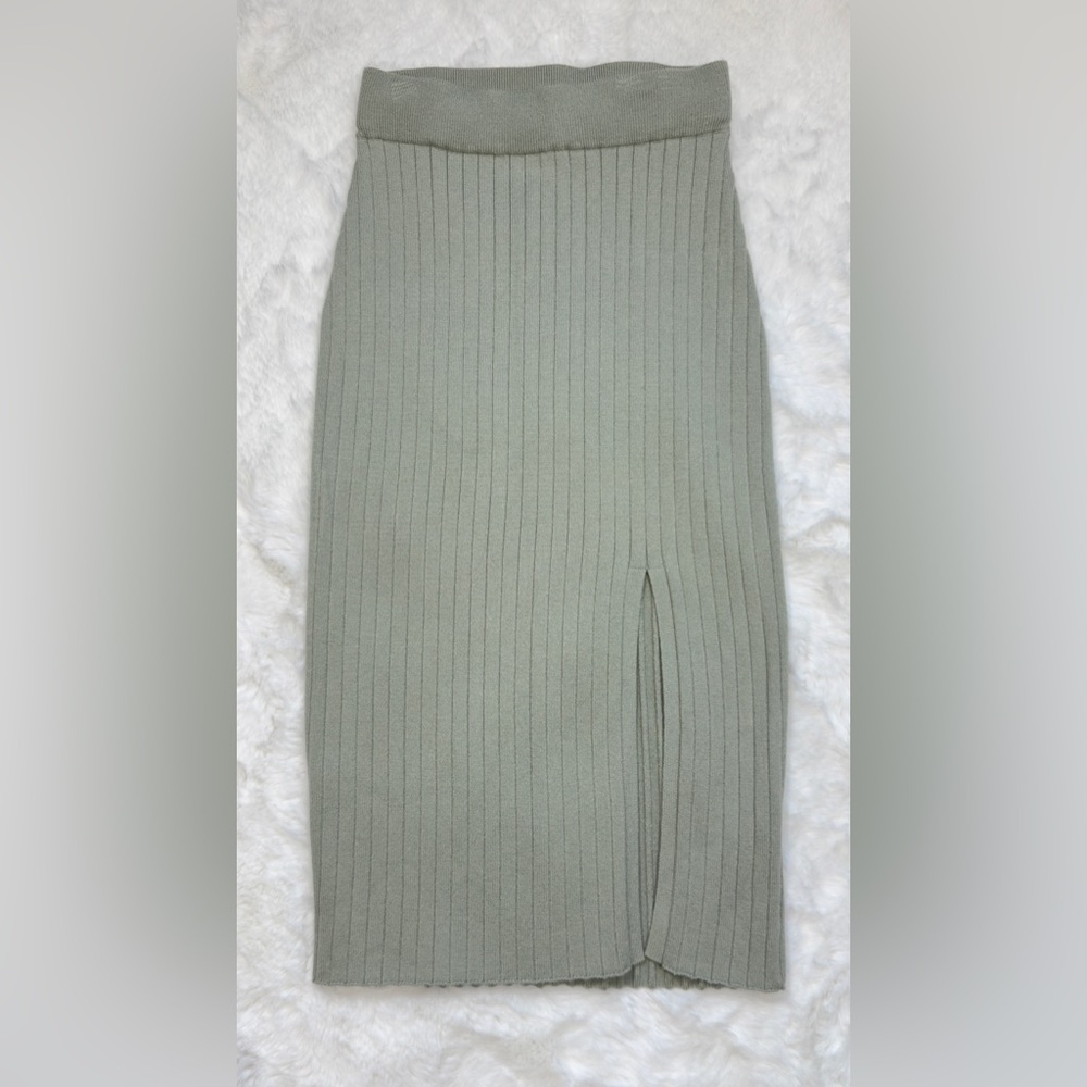 NWOT A&F Ribbed Sweater Midi Skirt